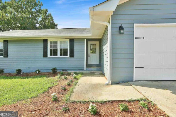 $1,990 | 180 Nectarine Drive, Newnan, GA 30265
