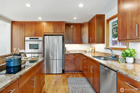 $1,185,000 | 3927 Southwest Frontenac Street, Seattle, WA 98136