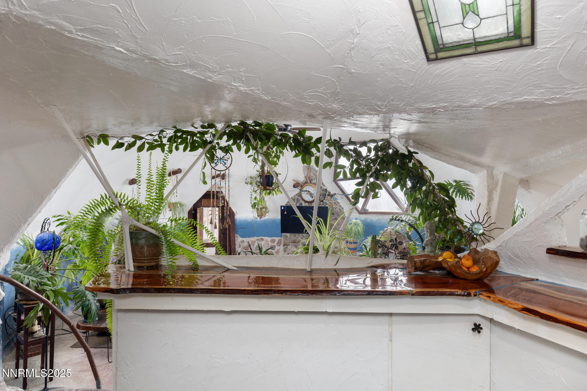 52 Horseshoe Circle Crescent Valley, NV 89821 - Photo 29 of 67 view of a vase of flowers sitting on a table