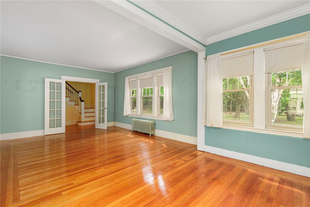 154 Friendly Road Cranston, RI 02910 - Photo 12 of 38 Gallery Image 12