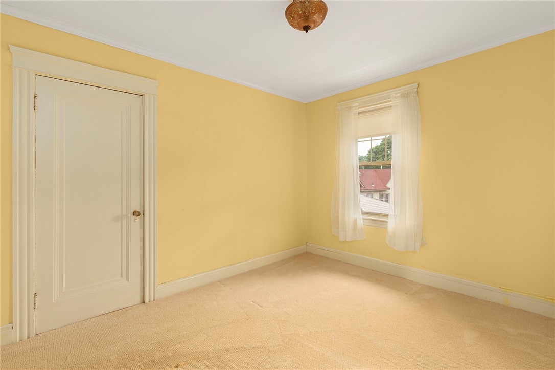 154 Friendly Road Cranston, RI 02910 - Photo 28 of 38 Gallery Image 28