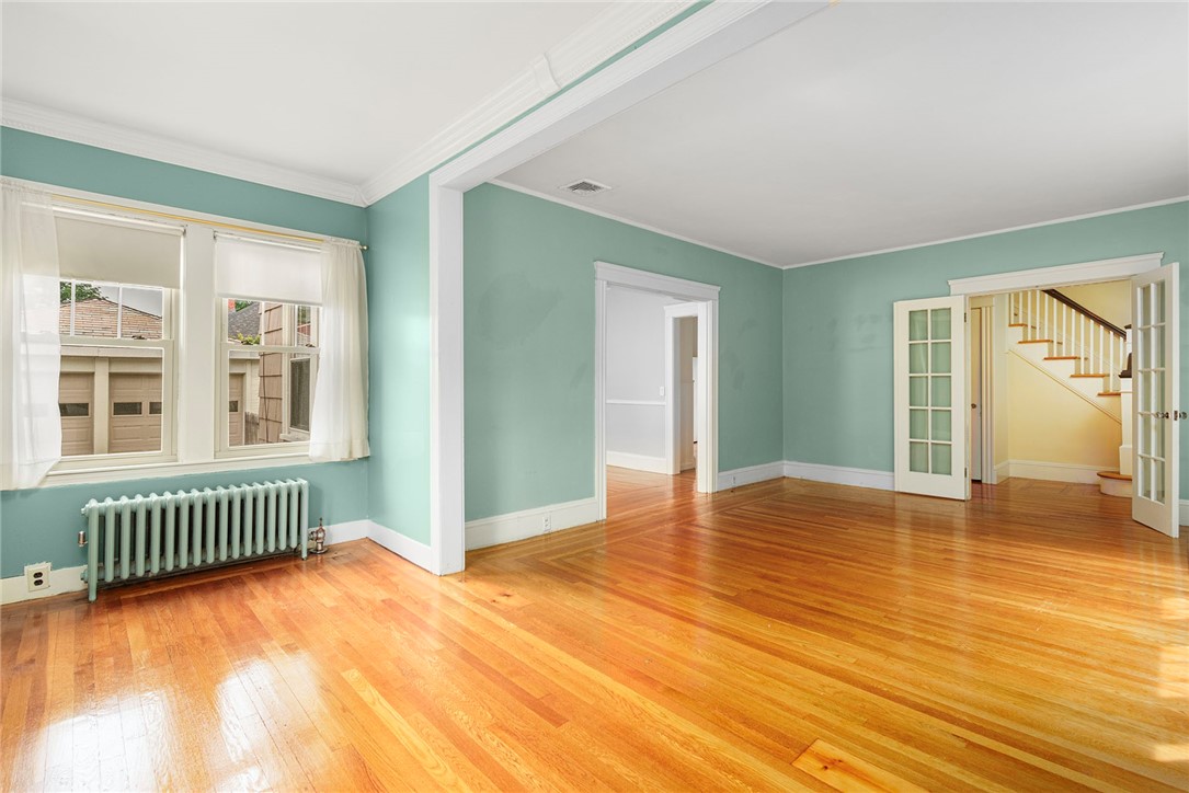 154 Friendly Road Cranston, RI 02910 - Photo 10 of 38 Gallery Image 10