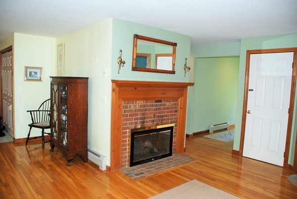 159 Flintrock Road Barnstable, MA 02630 - Photo 5 of 24 Gallery Image 5