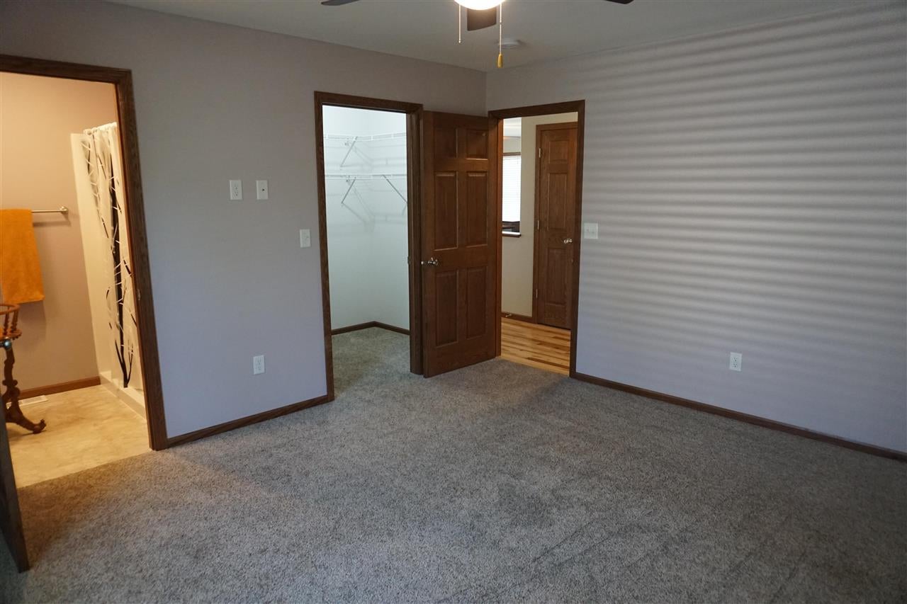 517 South Riggs Street Lone Tree, IA 52755 - Photo 10 of 18 Gallery Image 10