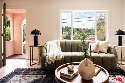 $999,000 | 2354 Landa Street, Los Angeles, CA 90039