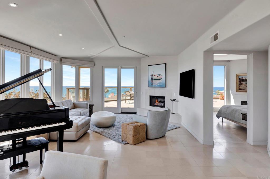 302 Prospect Street, Unit PH #1 La Jolla, CA 92037 - Photo 13 of 52