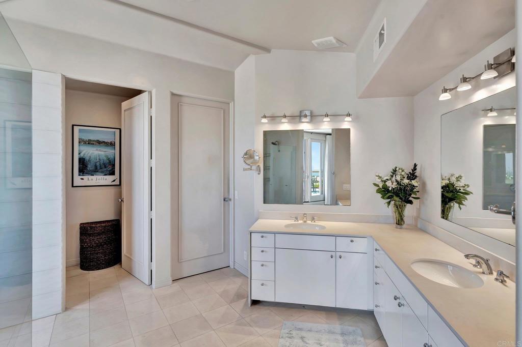 302 Prospect Street, Unit PH #1 La Jolla, CA 92037 - Photo 18 of 52