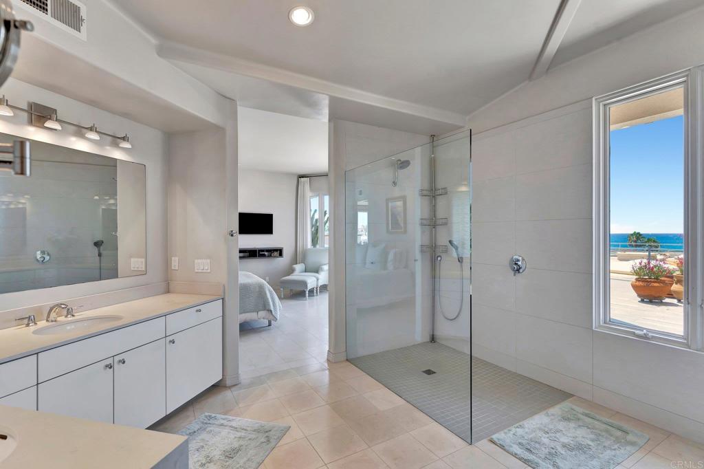 302 Prospect Street, Unit PH #1 La Jolla, CA 92037 - Photo 19 of 52