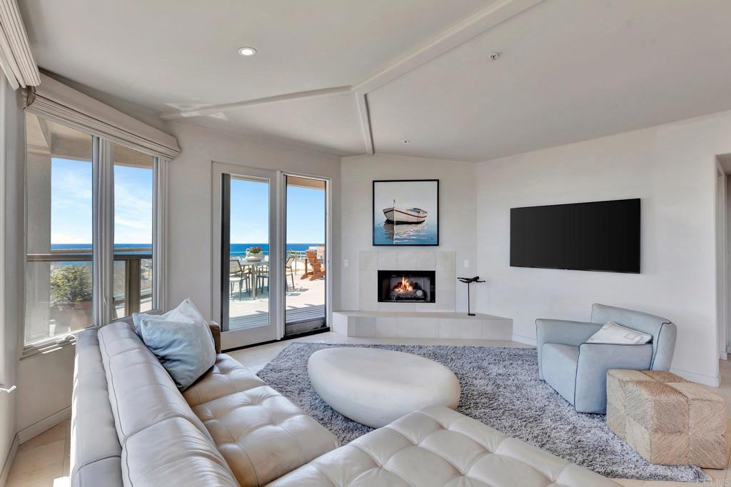 302 Prospect Street, Unit PH #1 La Jolla, CA 92037 - Photo 5 of 52