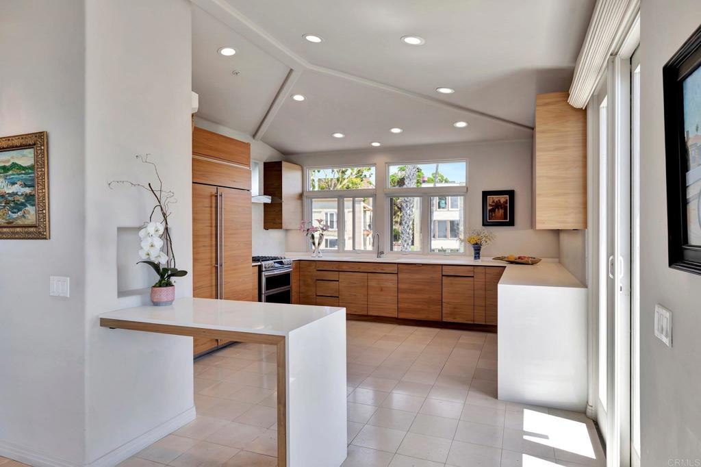 302 Prospect Street, Unit PH #1 La Jolla, CA 92037 - Photo 9 of 52