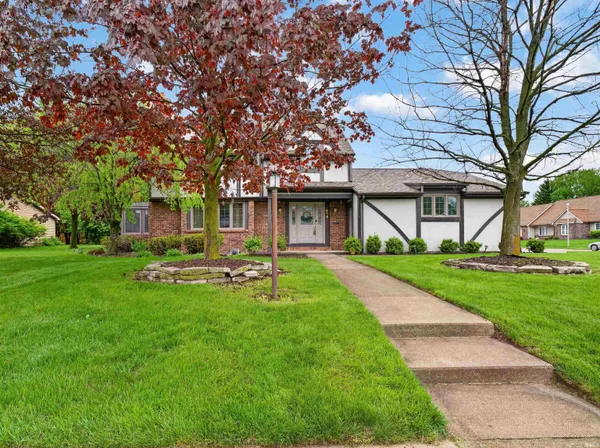 $399,900 | 416 Hawthorne Place, Auburn, IN 46706