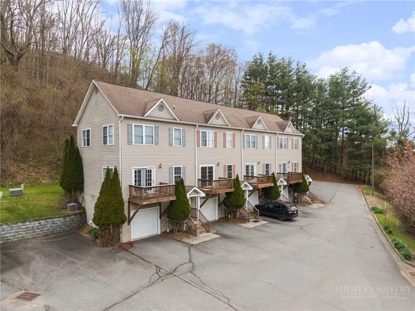 $369,900 | 259 Ridge View Drive, Unit B, Boone, NC 28607