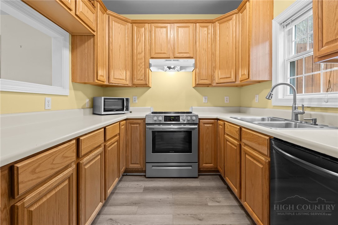 259 Ridge View Drive, Unit B Boone, NC 28607 - Photo 7 of 30