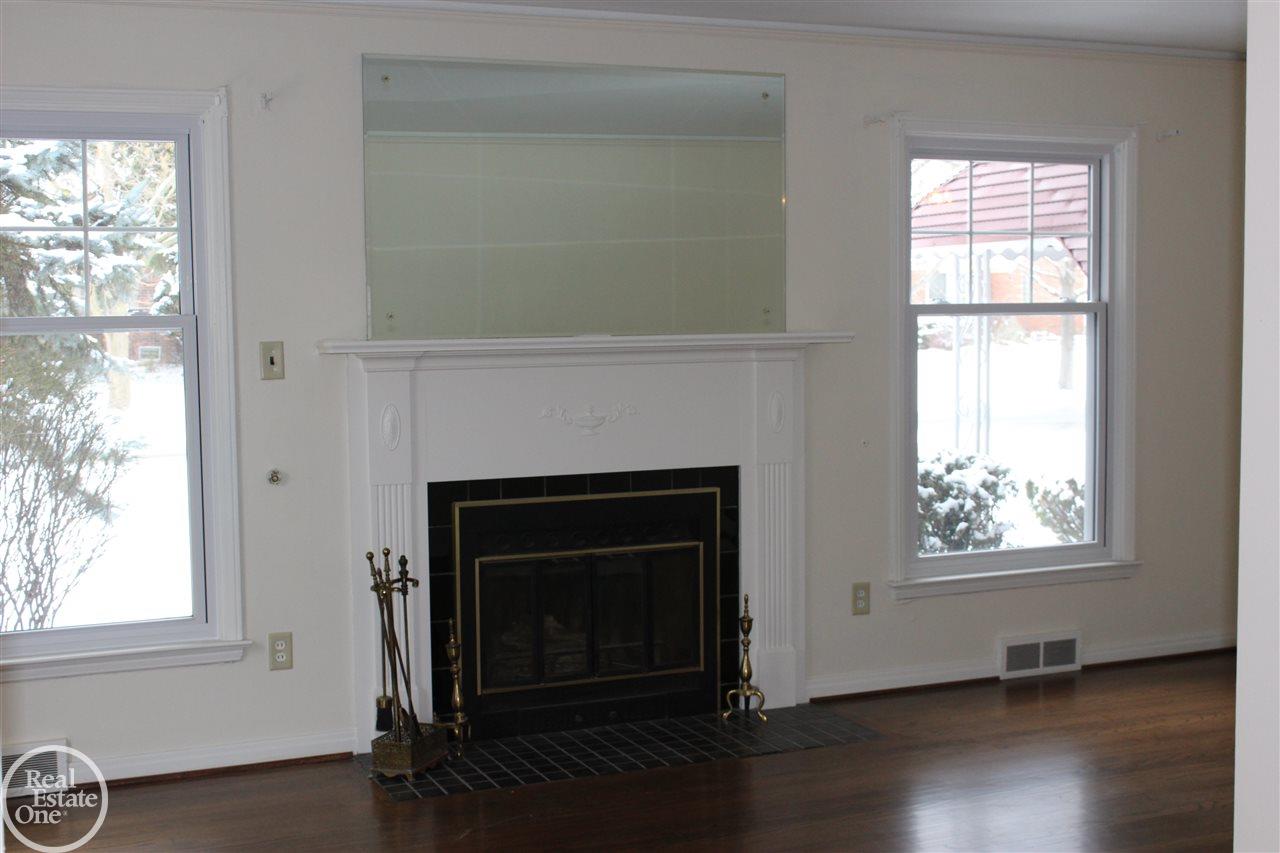 538 Barrington Road Grosse Pointe Park, MI 48230 - Photo 6 of 18