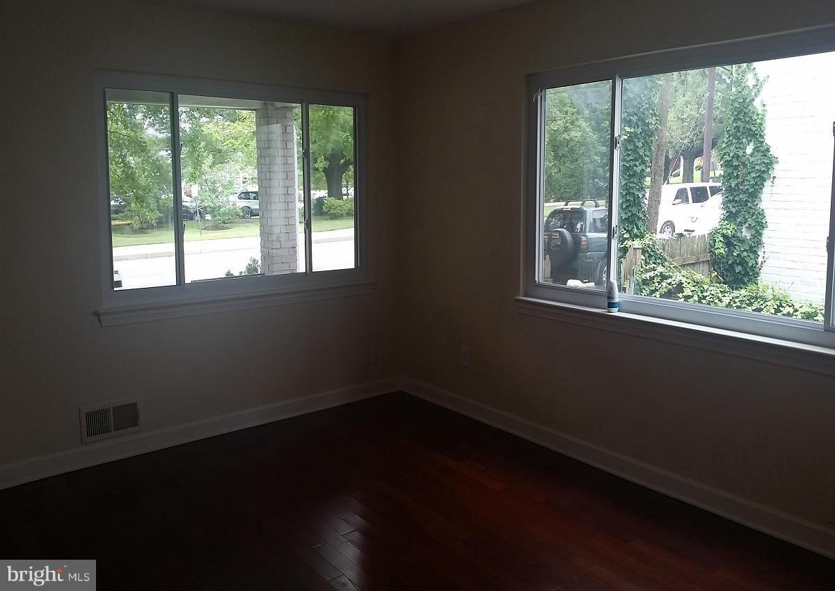 1521 Forest Glen Road Silver Spring, MD 20910 - Photo 3 of 7 Living Room