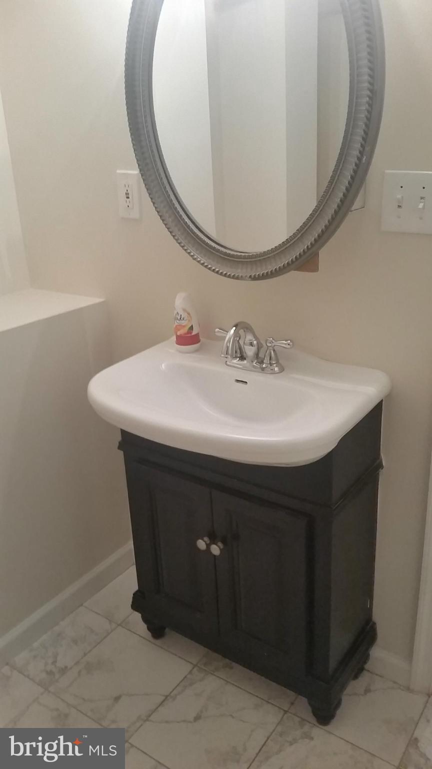 1521 Forest Glen Road Silver Spring, MD 20910 - Photo 6 of 7 Bath