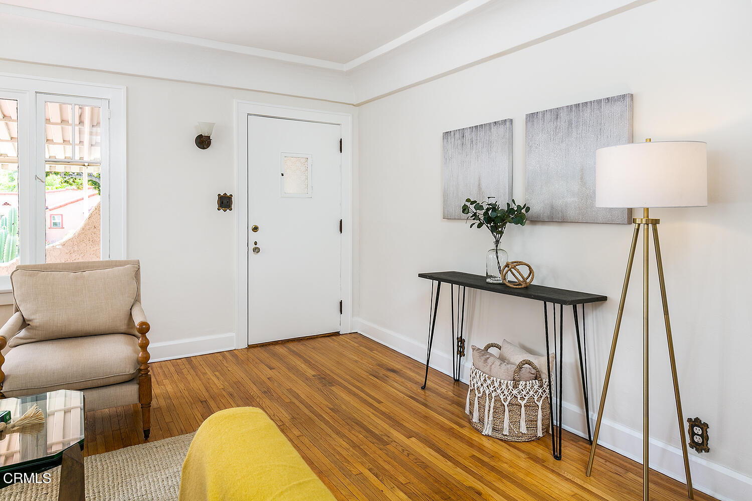 2023 Queensberry Road Pasadena, CA 91104 - Photo 7 of 26 a bedroom with furniture and a window