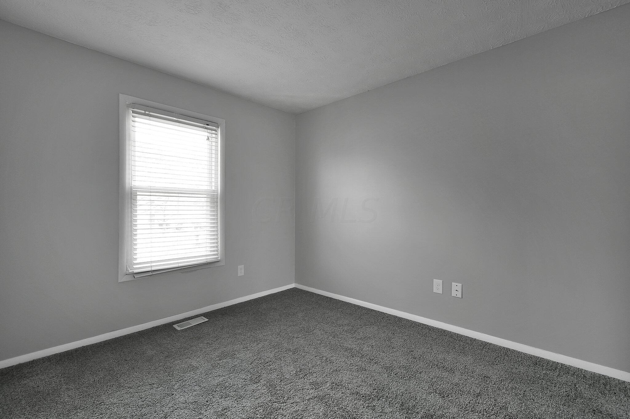 3363 Hines Road Columbus, OH 43230 - Photo 8 of 14 15-web-or-mls-3363-hines-rd