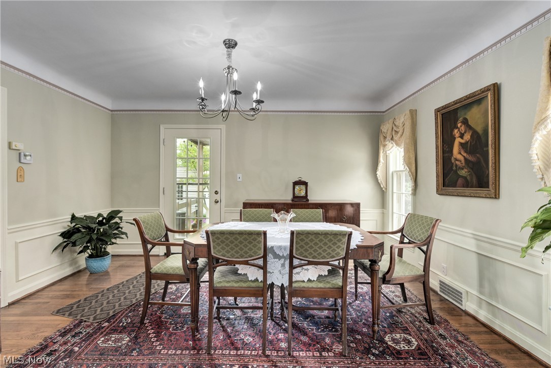 3866 Tyndall Road Cleveland, OH 44118 - Photo 8 of 35 Gallery Image 8