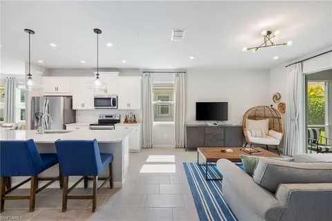 $530,000 | 4665 Arboretum Circle, Unit 101, Naples, FL 34112