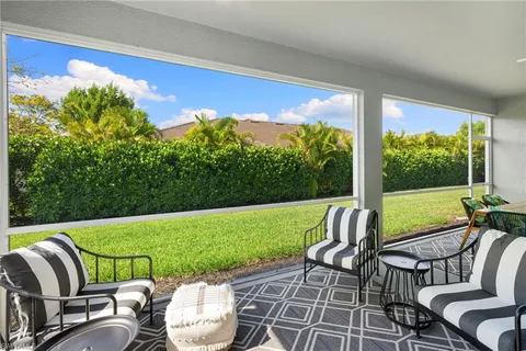 $530,000 | 4665 Arboretum Circle, Unit 101, Naples, FL 34112