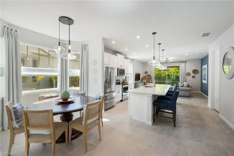 $530,000 | 4665 Arboretum Circle, Unit 101, Naples, FL 34112