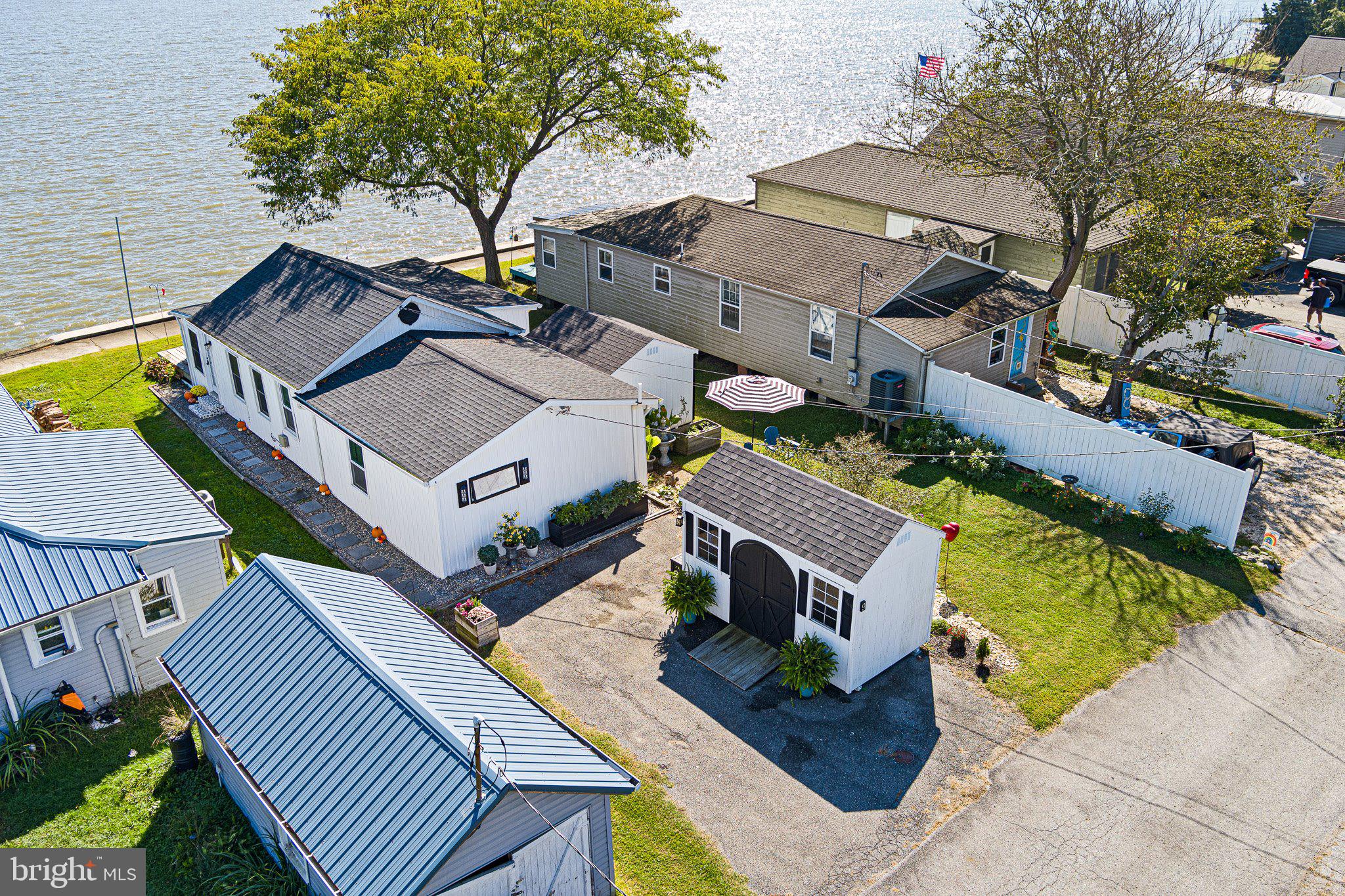 9 South New Road Middletown, DE 19709 - Photo 29 of 41 an aerial view of a house with swimming pool and porch