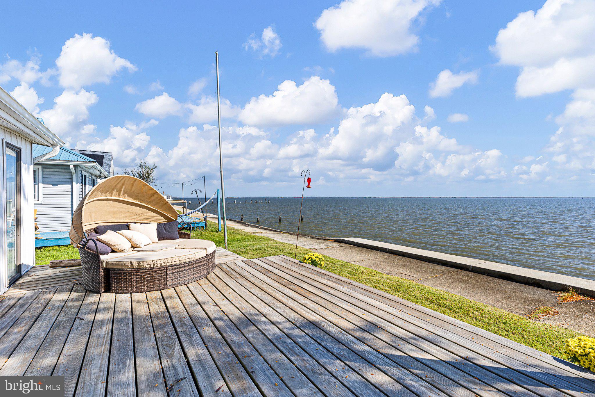 9 South New Road Middletown, DE 19709 - Photo 7 of 41 a view of a swimming pool with a lounge chairs