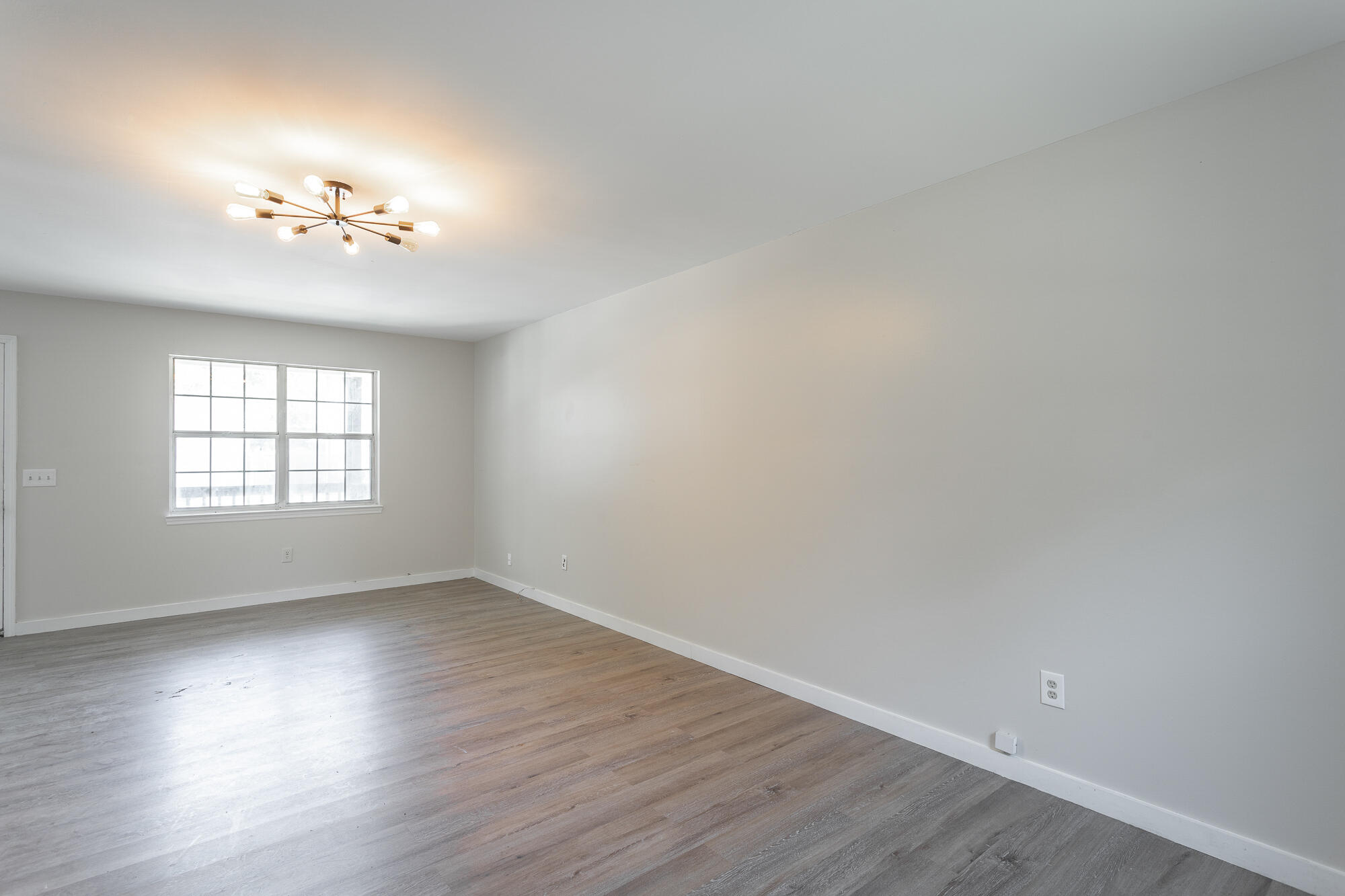 440 Roberts Street Chattanooga, TN 37404 - Photo 7 of 50 440 Roberts Street IN HD-4