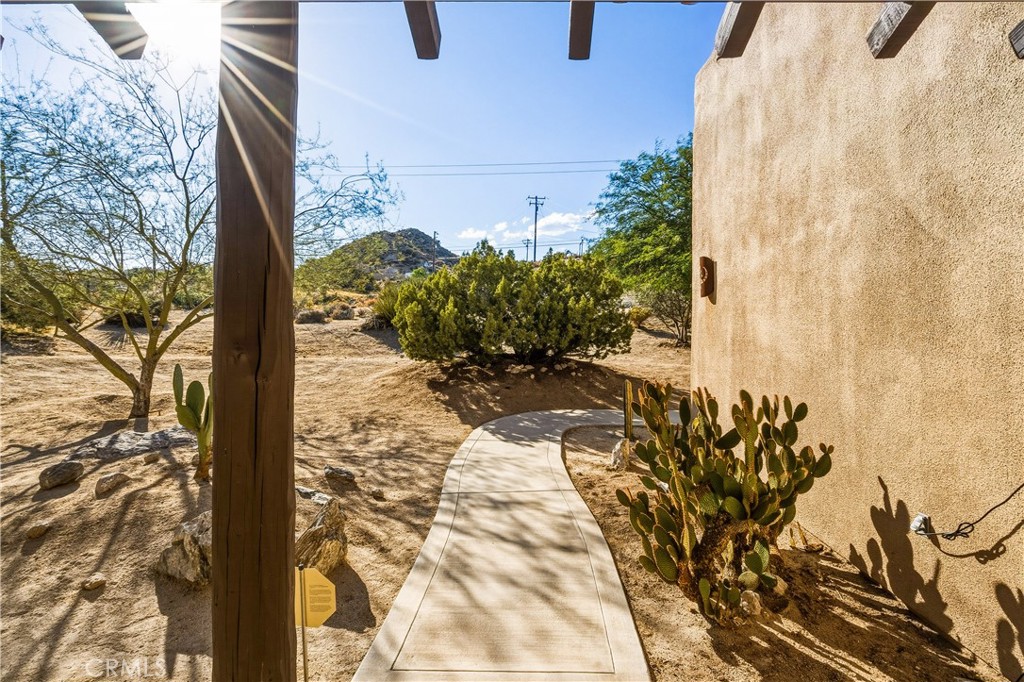 6231 Mirlo Road Yucca Valley, CA 92284 - Photo 10 of 57 Gallery Image 10