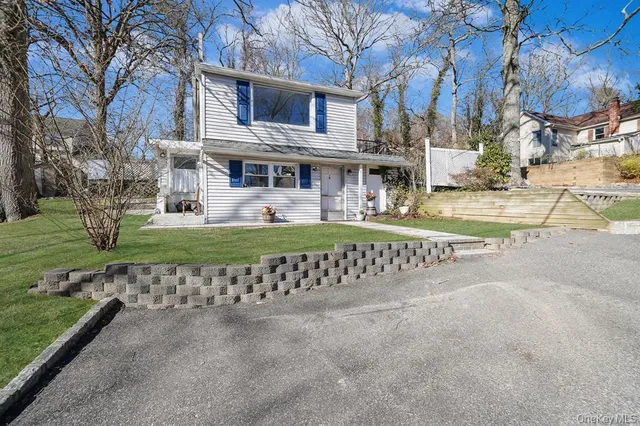 $2,700 | 7 Yucca Road, Unit UPPR, Rocky Point, NY 11778