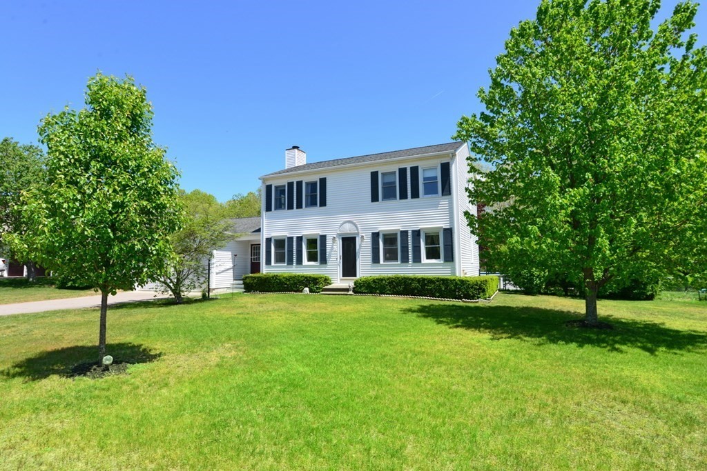 41 Rocco Drive Blackstone, MA 01504 - Photo 2 of 27