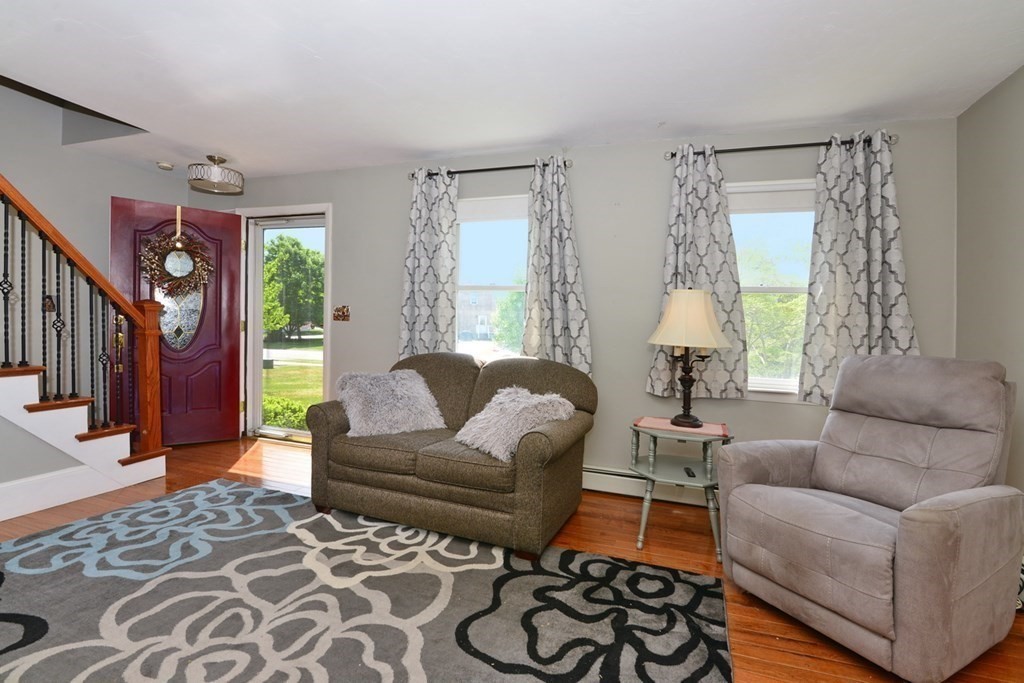 41 Rocco Drive Blackstone, MA 01504 - Photo 5 of 27