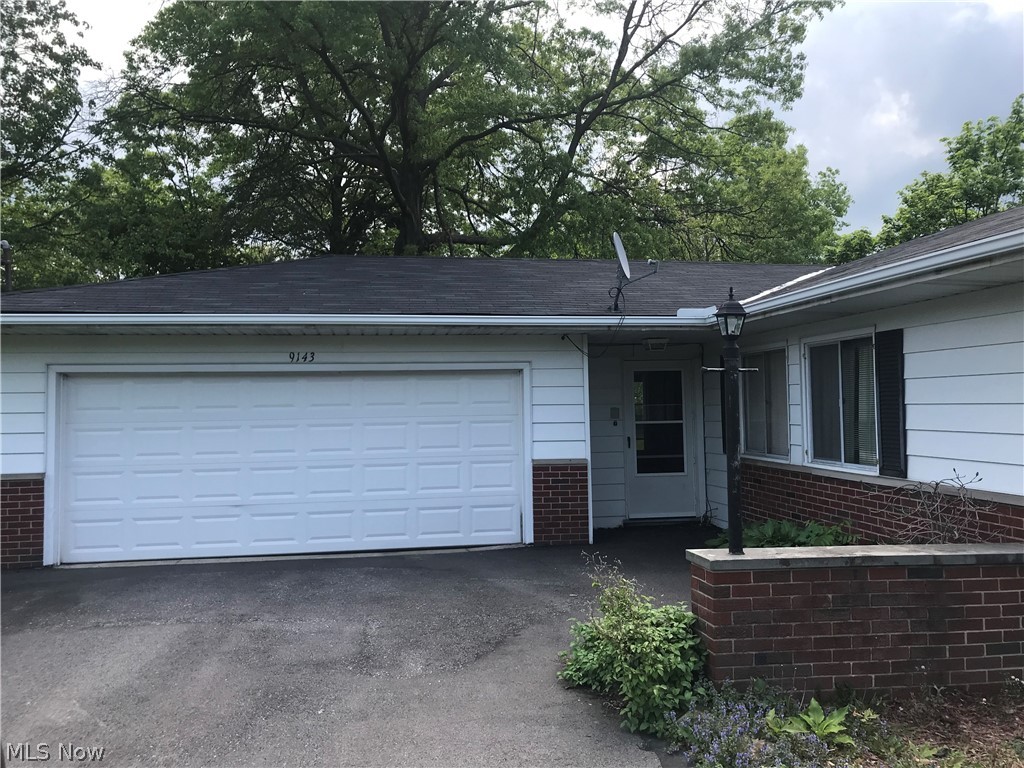 9143 Tanglewood Road Macedonia, OH 44056 - Photo 2 of 31 Gallery Image 2