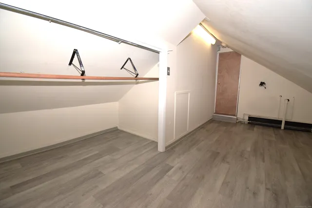 $1,750 | 28 Drive Way, Unit 2L, Guilford, CT 06437