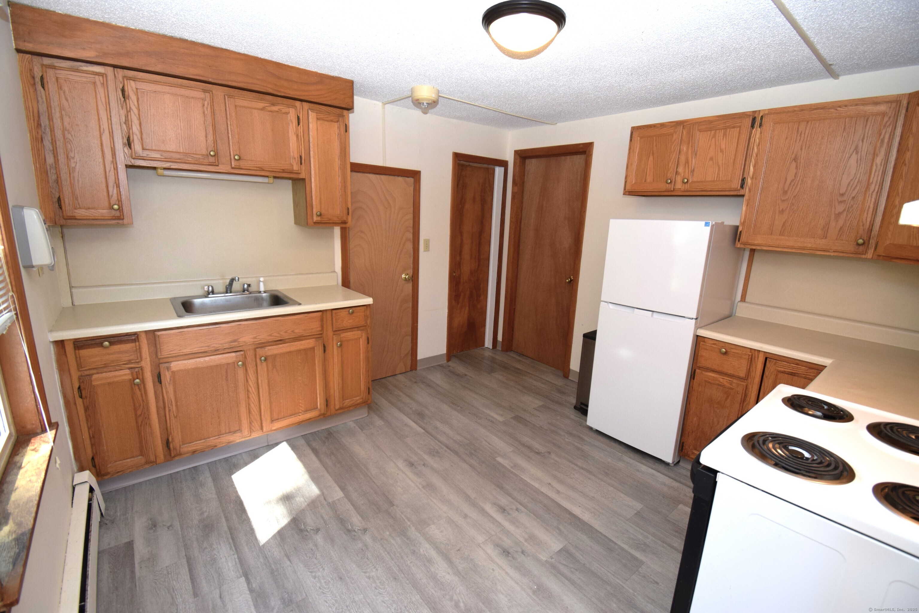 28 Drive Way, Unit 2L Guilford, CT 06437 - Photo 7 of 16