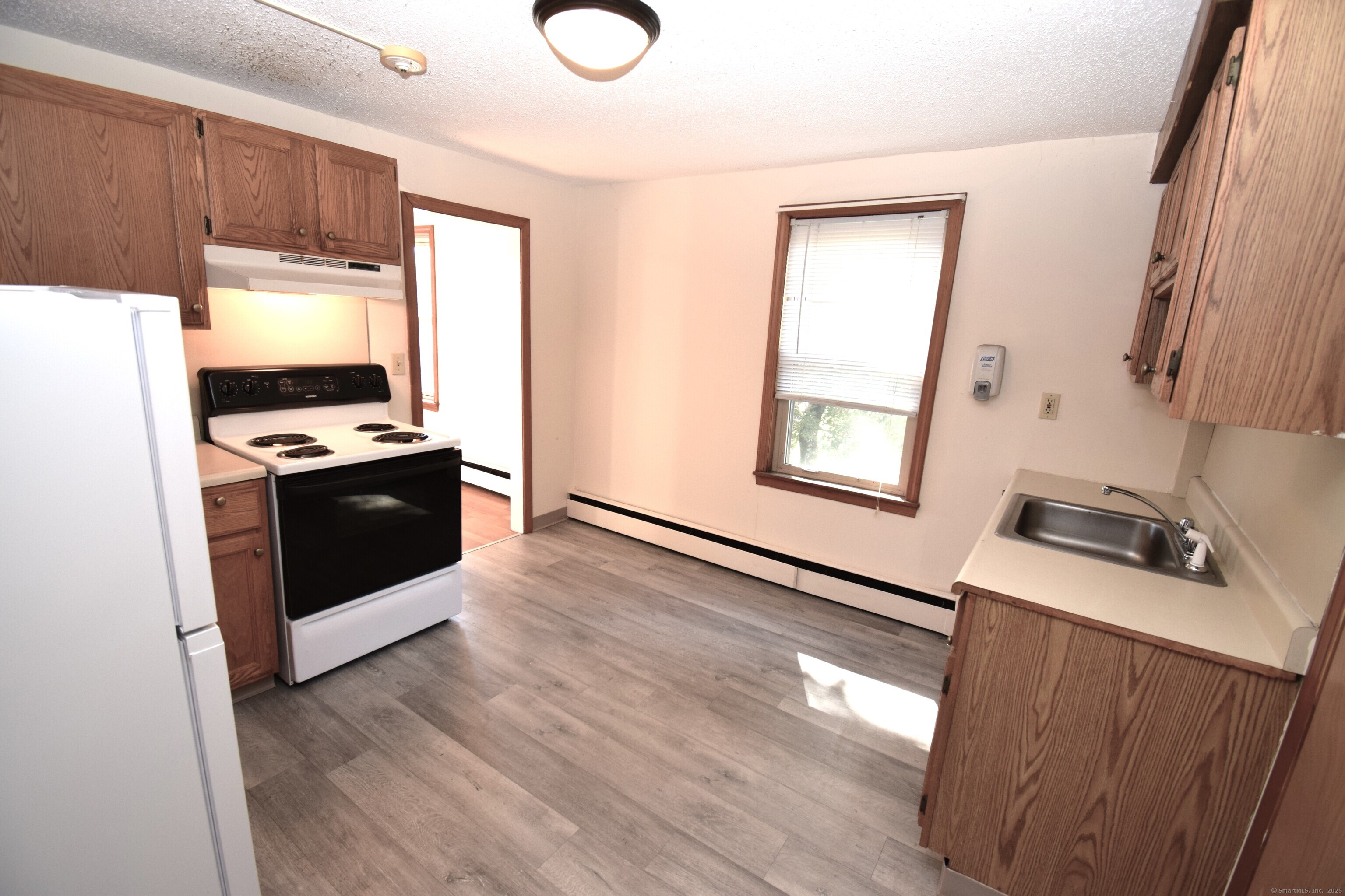 28 Drive Way, Unit 2L Guilford, CT 06437 - Photo 9 of 16