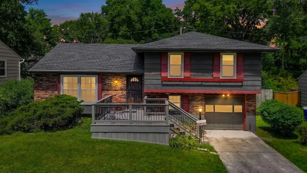 $205,000 | 8320 East 133rd Street, Grandview, MO 64030