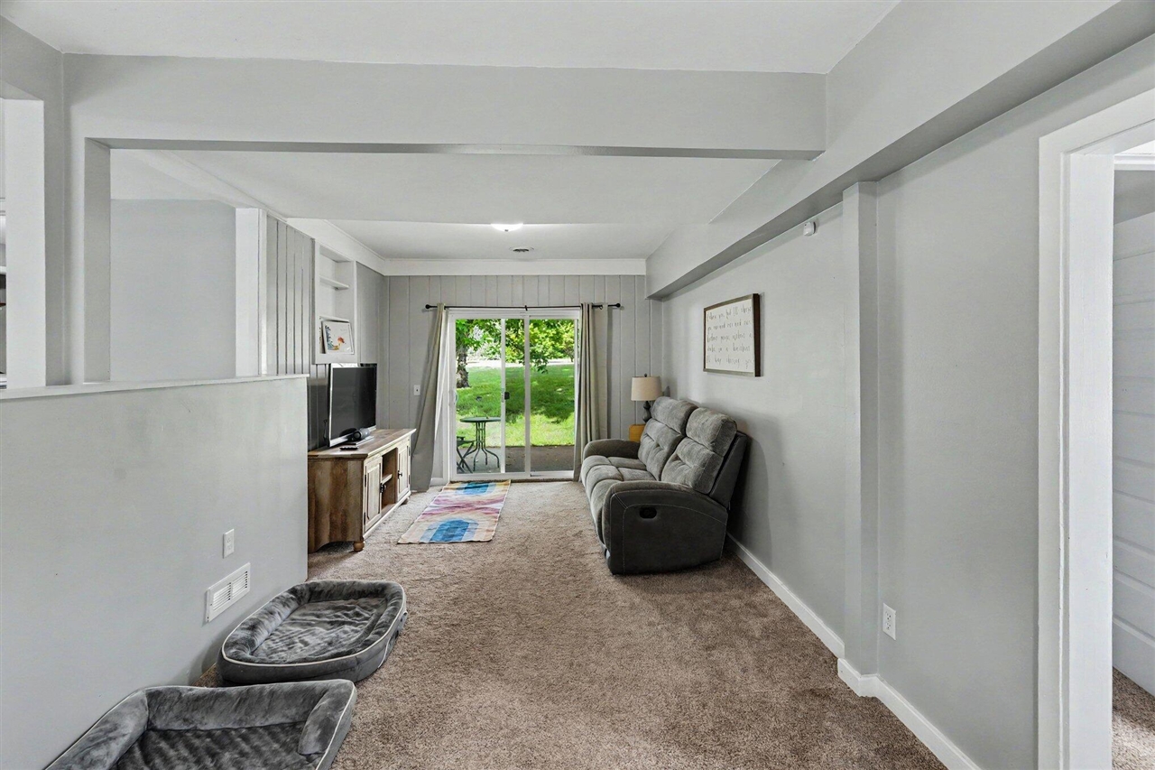 5729 North Sprinkle Road Kalamazoo, MI 49004 - Photo 2 of 14