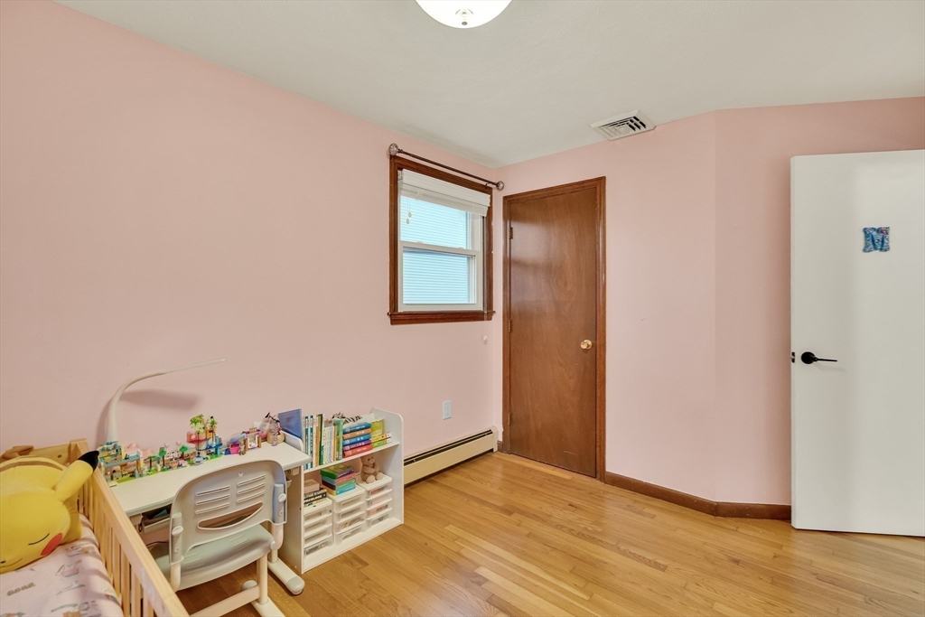 16 Glen Road Reading, MA 01867 - Photo 20 of 30 Gallery Image 20
