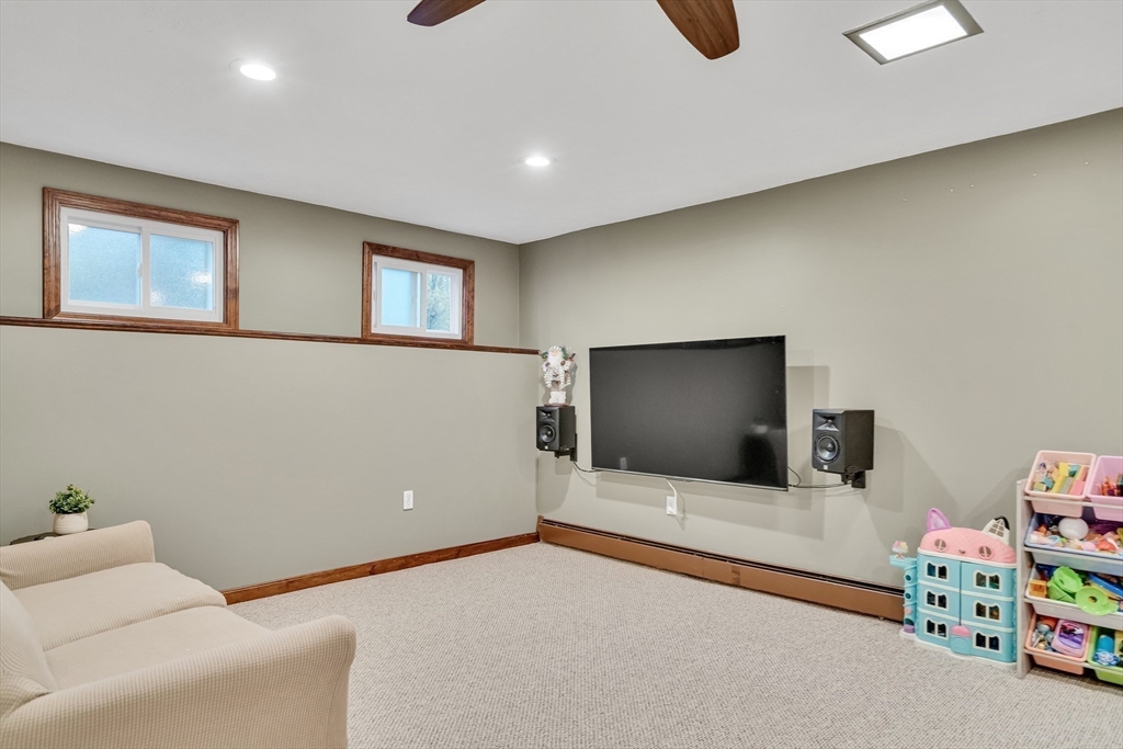 16 Glen Road Reading, MA 01867 - Photo 23 of 30 Gallery Image 23