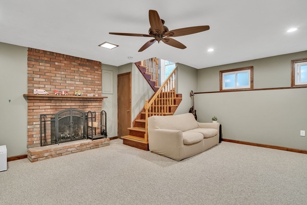 16 Glen Road Reading, MA 01867 - Photo 24 of 30 Gallery Image 24