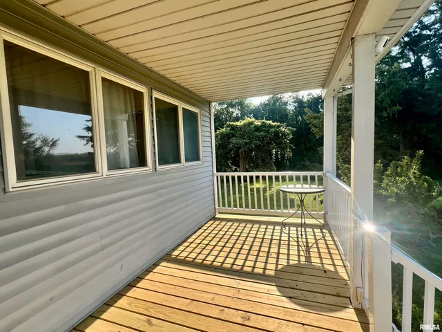 $325,000 | 18316 266th Street West, Illinois City, IL 61259