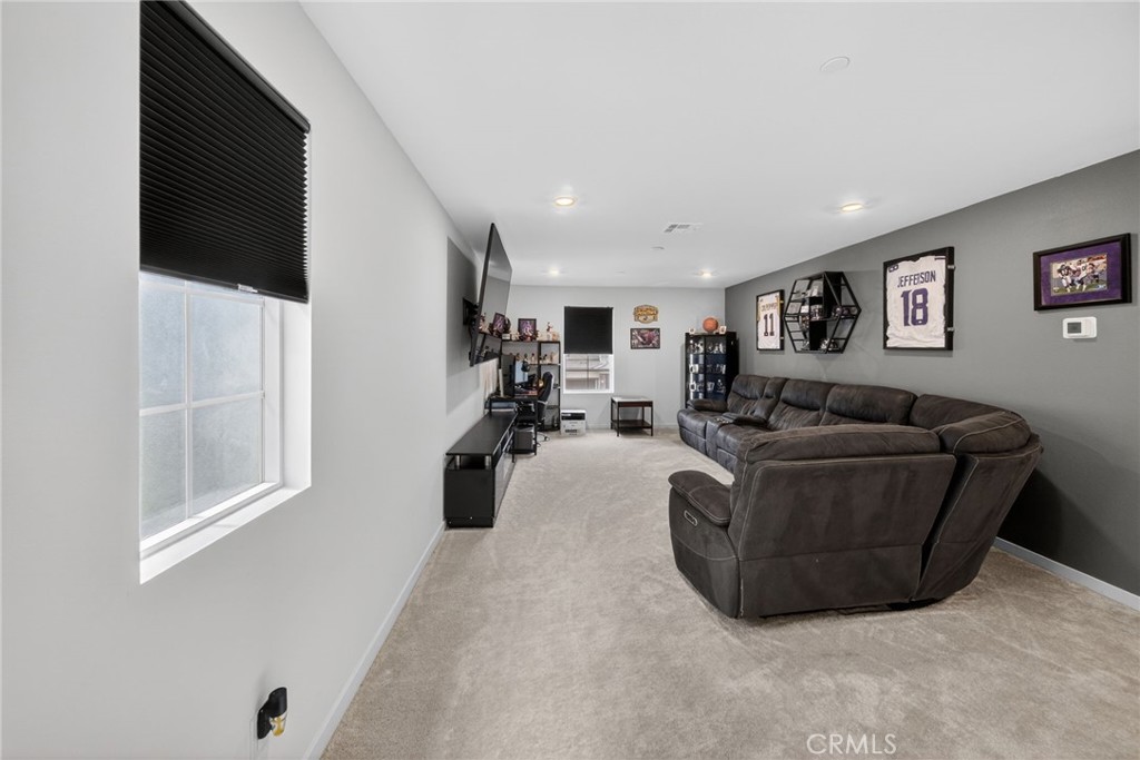 587 Holston Street Rialto, CA 92377 - Photo 17 of 44 Second Floor Bonus Room