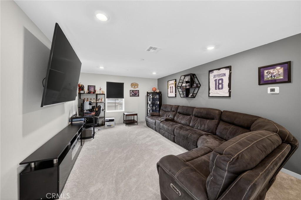 587 Holston Street Rialto, CA 92377 - Photo 19 of 44 Second Floor Bonus Room