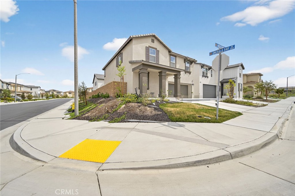 587 Holston Street Rialto, CA 92377 - Photo 2 of 44 Corner Lot