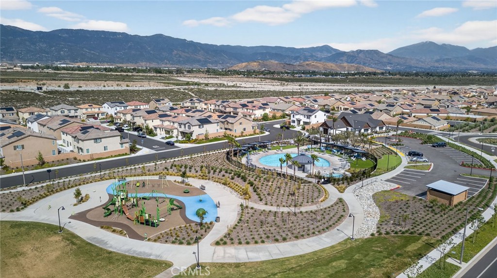 587 Holston Street Rialto, CA 92377 - Photo 39 of 44 Resort-Style Amenities