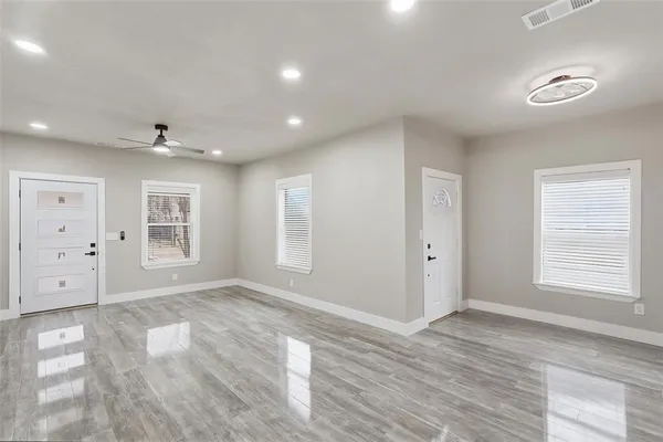 $2,000 | 1914 Leath Street, Dallas, TX 75212