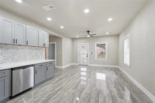 $2,000 | 1914 Leath Street, Dallas, TX 75212