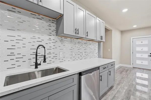 $2,000 | 1914 Leath Street, Dallas, TX 75212
